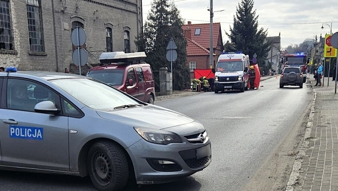 Śmiertelny wypadek w Sławie. Kierowca fiata potrącił 81-latka