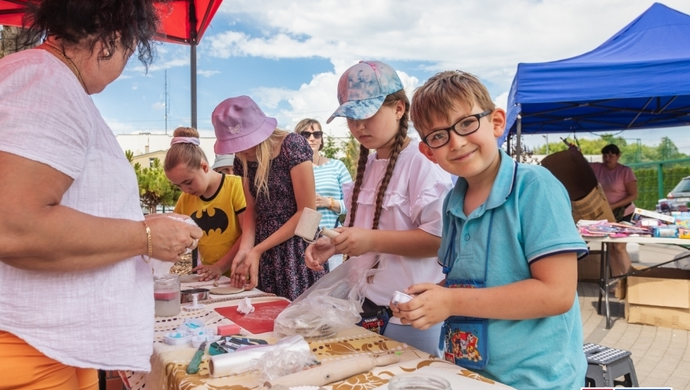 Strefa zabaw i loteria fantowa wywołały setki uśmiechów! Gminny Dzień Dziecka we Wschowie (FOTO)