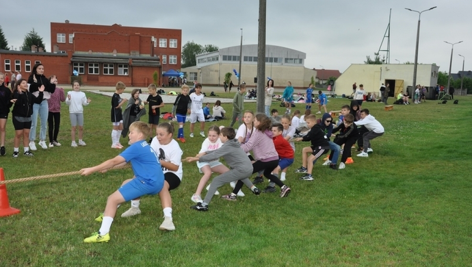 Sportowe emocje w SP3. Turniej „Graj z Trójką” (FOTO)
