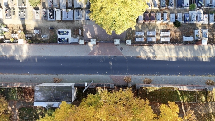 Od 30 października zmiany przy cmentarzach. Gdzie obowiązuje zakaz postoju?