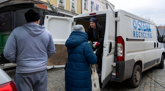 Mobilna zbiórka elektroodpadów we Wschowie. Akcję organizują CKiR i Stena Recycling