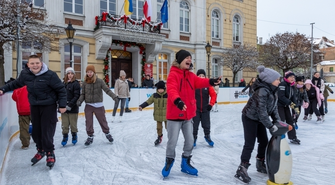 Ferie na lodowisku we Wschowie. Ceny biletów zachęcają!