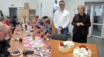 Szlichtyngowa świętuje Dzień Kobiet. Burmistrz z życzeniami w Klubach Senior