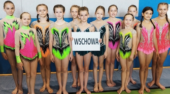 Akrobatki ze Wschowy triumfują w Szczecinku. „Posypały się prawie same złote medale”