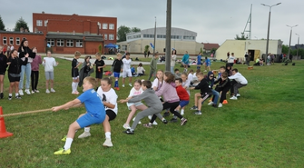 Sportowe emocje w SP3. Turniej „Graj z Trójką” (FOTO)