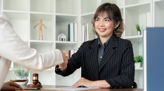 Czym się kierować przy wyborze kancelarii prawnej?