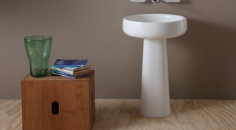 Czy warto montować umywalkę wolnostojącą w łazience?