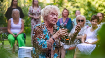 Teresa Lipowska spotkała się z mieszkańcami Wschowy. „Ja przychodzę, a tu pół miasta” [VIDEO]