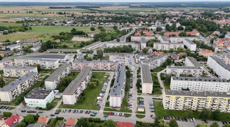 Utrudnienia na os. Jagiellonów. „Prosimy o usunięcie samochodów”