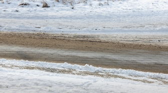 Odśnieżanie chodników. Kto odpowiada za ich stan zimą?