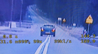 22-letni kierowca Opla pędził 144 km/h w obszarze zabudowanym. „Szaleńcza jazda”