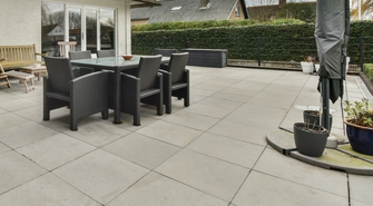 Szklane zadaszenie tarasu - jak o nie dbać?