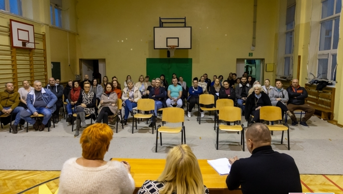 Gorąca dyskusja w Lginiu. Co dalej ze szkołą i oddziałem przedszkolnym?