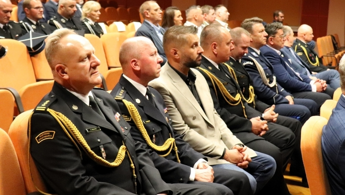 Góra świętowała Dzień Strażaka: Odznaczenia i awanse w blasku zasług