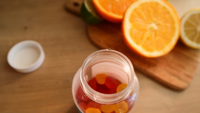 Niedobór vs. nadmiar witaminy D – jak interpretować wyniki badań?