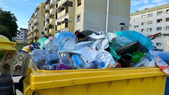 Wschowskie osiedla toną w cudzych odpadach. „Jesteśmy odwiedzani przez bezczelnych śmieciarzy!”