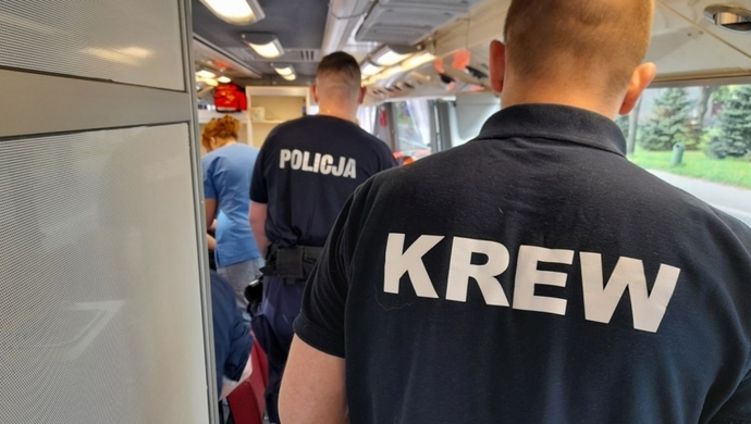 Policjanci ze Wschowy organizują akcję krwiodawstwa. Specjalny bus stanie przed komendą