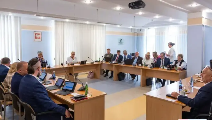 Dodatkowy nabór do Rady Seniorów. Powiat szuka przedstawicieli starszych mieszkańców