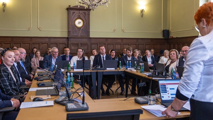 Wybory uzupełniające do Rady Miejskiej we Wschowie. Oficjalnie: mandat zdobył Aleksander Ziemek