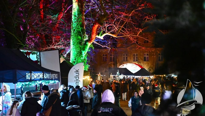 W gminie Sława czuć magię świąt. Jarmark, jasełka i odwiedziny uczniów