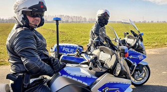 Piękna pogoda kusi motocyklistów. Wschowscy policjanci apelują o rozwagę