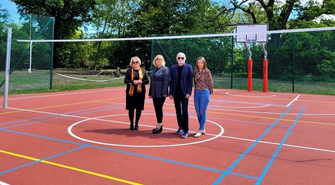 Nowe boisko w Starych Drzewach już gotowe. Skorzystają uczniowie i lokalna społeczność