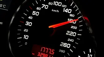 Profesjonalny chiptuning i optymalizacja silnika w Warszawie. Przewodnik po zwiększaniu mocy i ekonomii jazdy