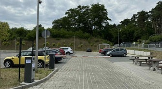 Bramki na parkingu w Lginiu już stoją. W pierwszy weekend wakacji wjazd za darmo