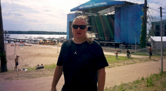 Budowa festiwalowego miasteczka już trwa. Rap Stacja startuje 9 lipca [VLOG]