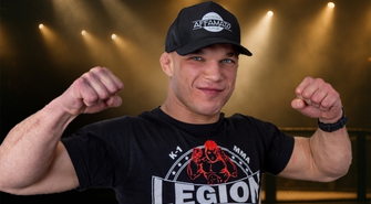 „Nabity Karzeł” wraca do klatki. Kuba Syc walczy na Babilon MMA 53