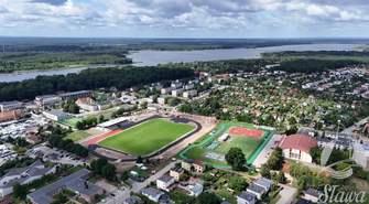 Stadion w Sławie nabiera ostatecznych kształtów. Układają kostkę i wykańczają wnętrza