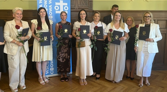 Awanse dla nauczycieli z gminy Wschowa. Jedenaście osób z aktami mianowania [FOTO]