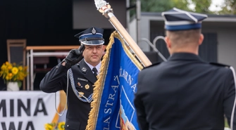 80 lat OSP Stare Strącze. Druhowie otrzymali nowy sztandar [ZDJĘCIA]