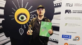 Sukces Piotra Dziełakowskiego na międzynarodowym festiwalu filmowym. Film „Człowiek i żuraw” wyróżniony!