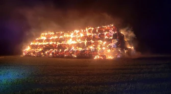 Dwa stogi, dwie noce. Seryjny podpalacz znów się uaktywnił?