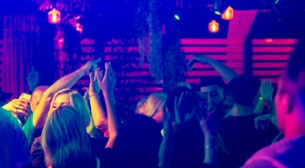 Parkiet to za mało. Kluby w Warszawie rywalizują przestrzenią i designem