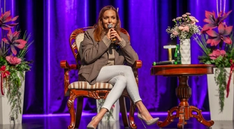 Anna Wendzikowska we Wschowie. Opowiadała o drodze od telewizyjnej kariery do szczęścia