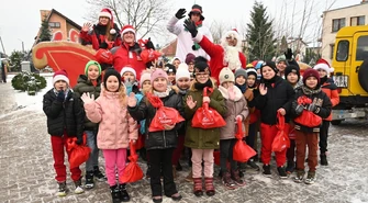 Mikołajkowy orszak w gminie Sława. Święty odwiedzi dzieci w 11 placówkach