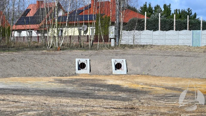 Sława szykuje się na ulewy i nawałnice. W ziemi powstaje trapezowy zbiornik, a wokół niego wyrośnie park