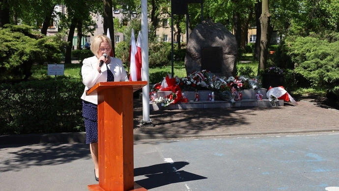 Hymn, wiązanki i spektakl uczniów. Tak Szlichtyngowa uczciła 3 Maja
