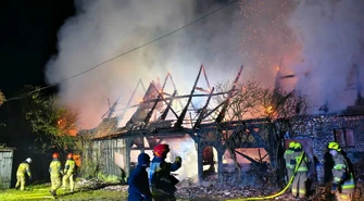 Spłonęła stodoła w Krzepielowie. Prawie 50 strażaków w akcji