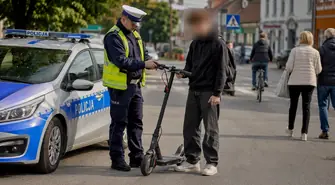 Alkohol, brak kasku, pasażer na hulajnodze. Wschowska policja: 32 wykroczenia w jeden dzień