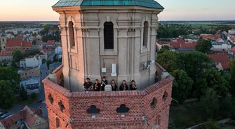 Pieśni maryjne wybrzmiały z wieży kościoła Farnego po ponad 25 latach